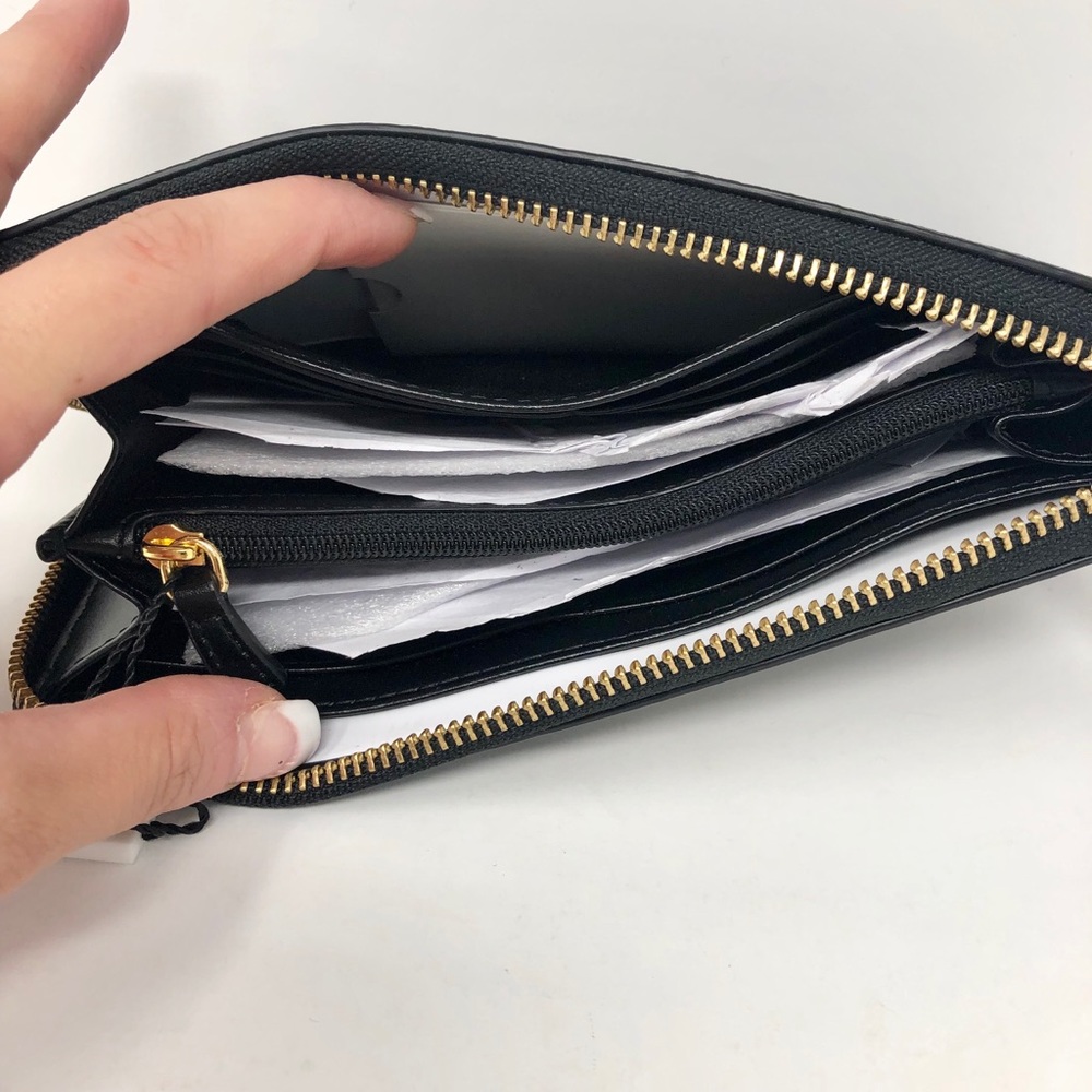 Marc Jacobs Leather Wallet - Picture 2 of 6